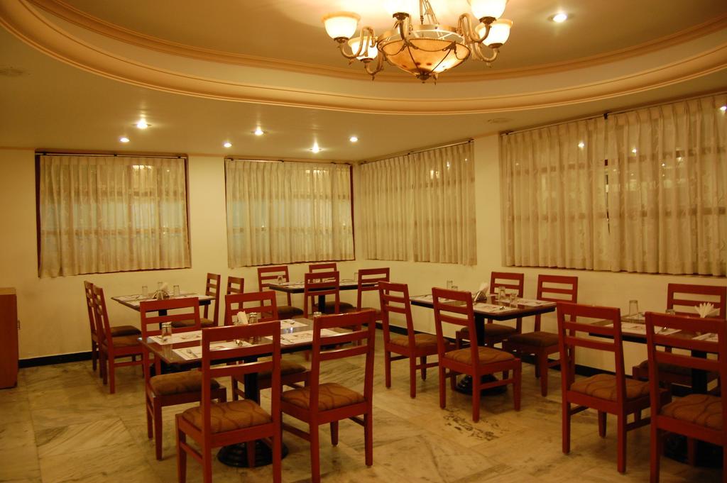Hotel Orange Blossom Tiruchirappalli Eksteriør billede