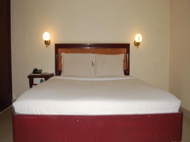 Hotel Orange Blossom Tiruchirappalli Eksteriør billede